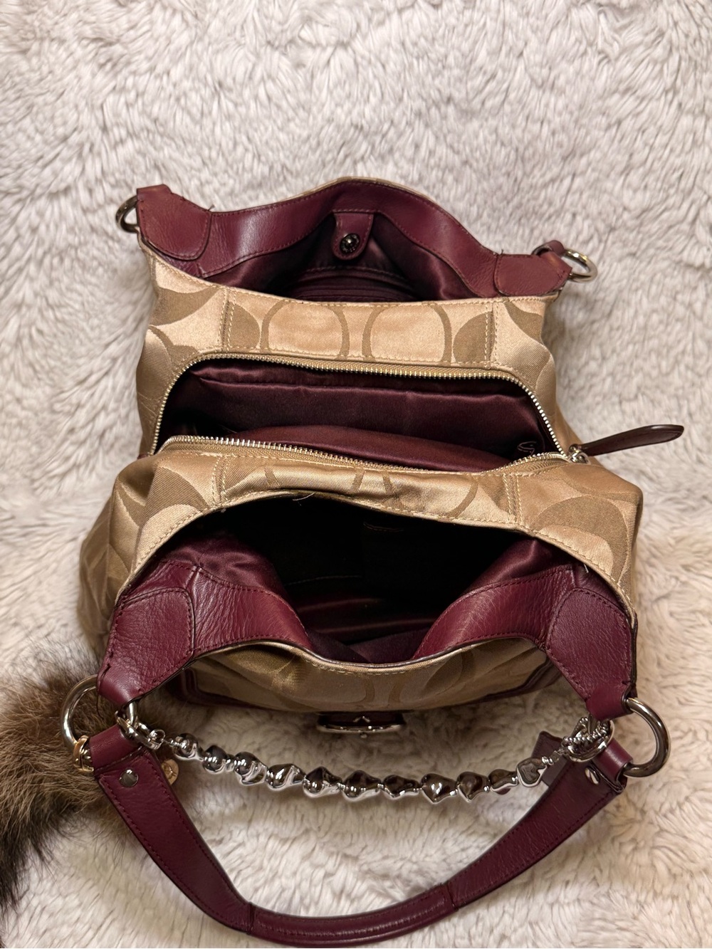 Authentic vintage Coach Signature Canvas Shoulder Bag with Wine Leather Trim - Picture 2 of 8
